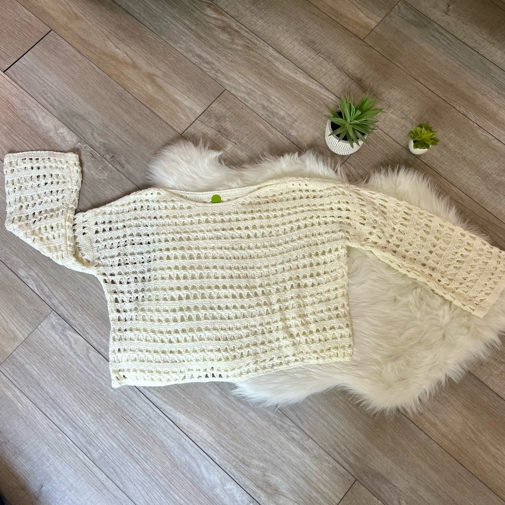 Cream Soft Open-Knit Wide Sleeve Slight Crop Women's Sweater (L/XL)